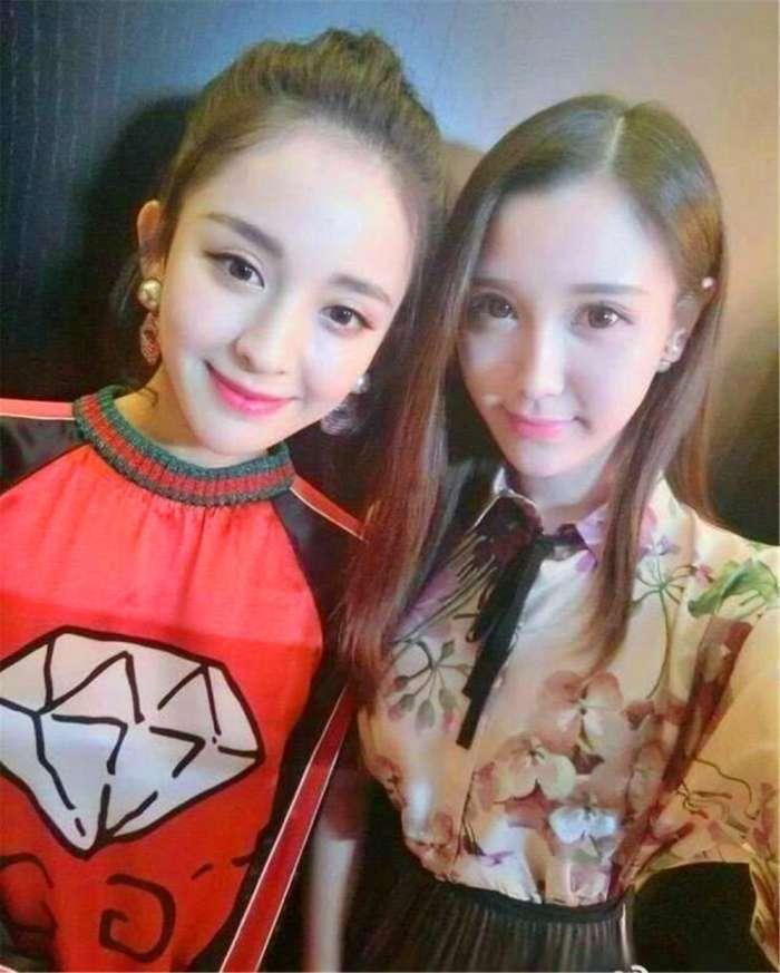 网红和明星合照,星光熠熠，互动满满