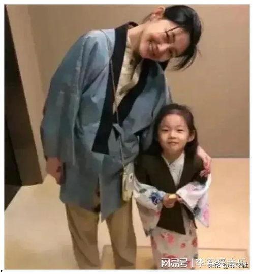 娱乐圈吃瓜采访,明星幕后故事大曝光